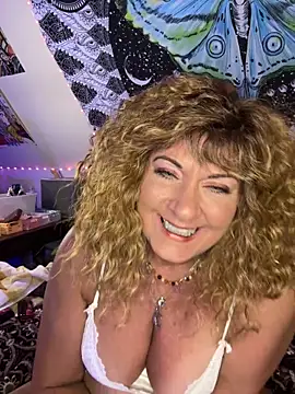 SuzyCatzz live XXX chat