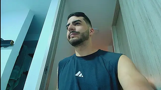 Chatroom XXX en direct de thomas_gun