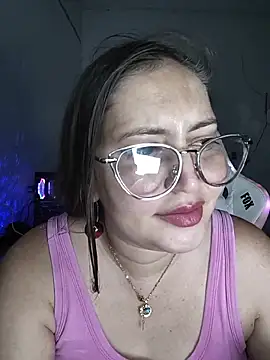Fetichista23 Adlı Modelin Canlı XXX Sohbeti