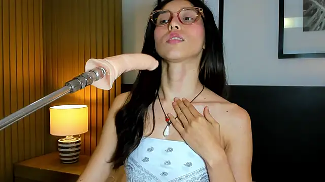 doll_bella_'s Live XXX Chat