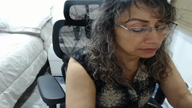 jesy_hot's Live XXX Chat