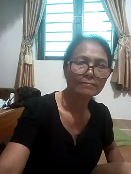 Vieekee 现场XXX聊天