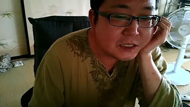 Tkousuke 即時 XXX 聊天