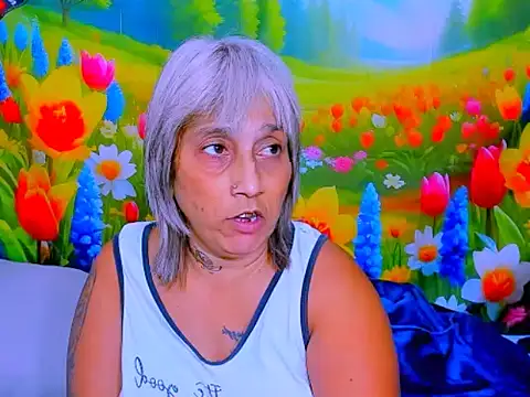 indianroxy's Live XXX Chat