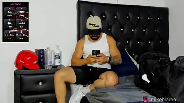 mikeblaree Chat XXX live