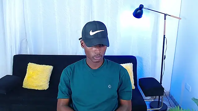 XXX chat uživo modela alexaandro18