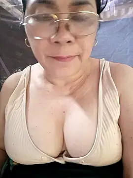 Funsexy1 élő XXX-chatje