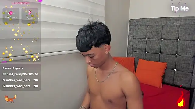 Živý XXX chat Little_Twink19x