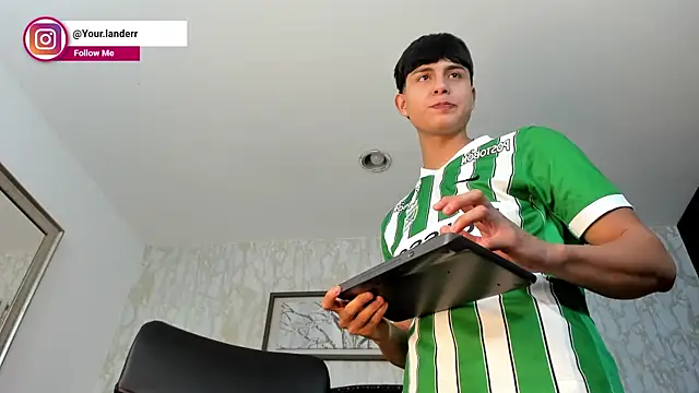 Lander_Cruz live XXX chat