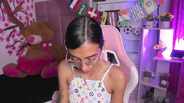 KarlaSlutSkinny__'s Live XXX Chat