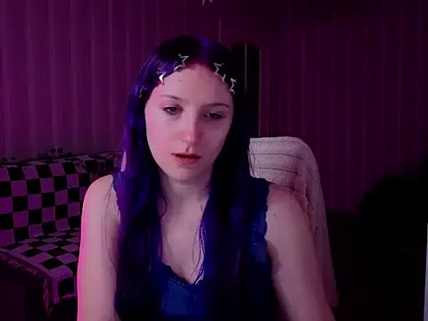 violet-siren-x Adlı Modelin Canlı XXX Sohbeti