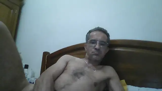 Chatroom XXX en direct de Rochinha73