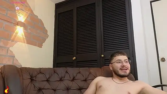 Brandon_01 Live XXX-chat