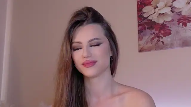 Sienna_Voss Adlı Modelin Canlı XXX Sohbeti