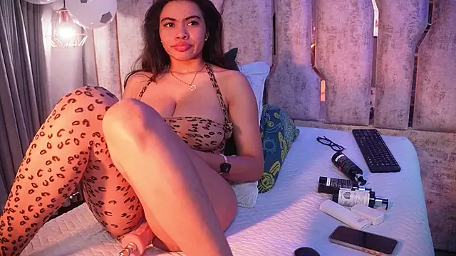 barbara_cambels Adlı Modelin Canlı XXX Sohbeti