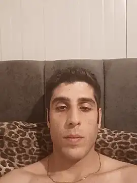 Chat +18 de arenn1997 ao vivo