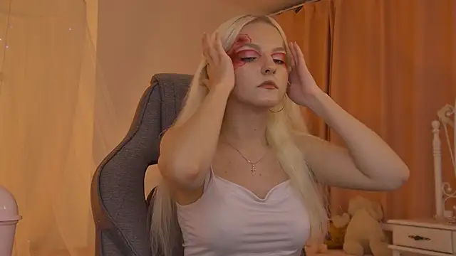 ViolaMore live XXX chat