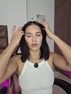 heyshaa's Live XXX Chat
