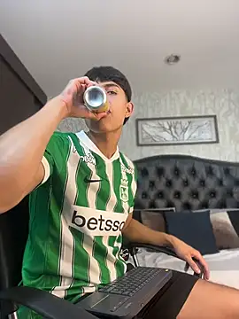 Lander_Cruz Chat XXX live