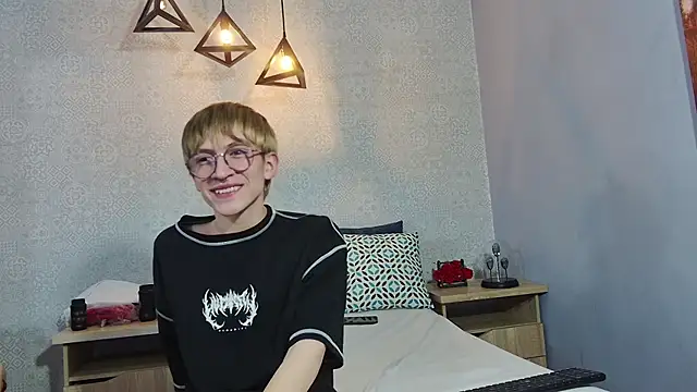 axell_stone_'s Live XXX Chat