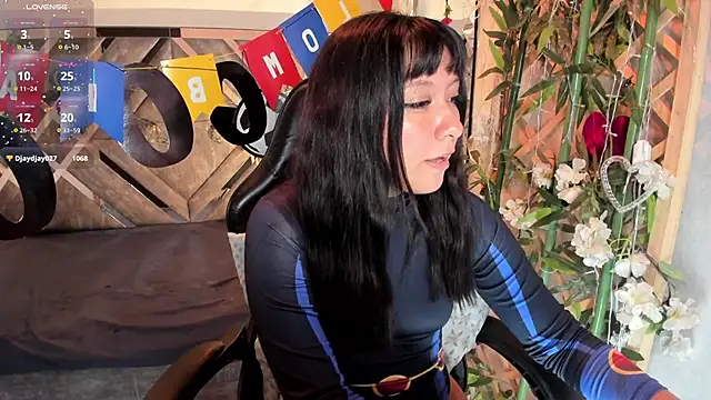 Chat +18 de Nanachi_Cook ao vivo