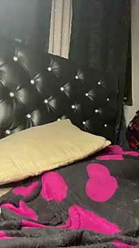 VenusDeMilo_55 Adlı Modelin Canlı XXX Sohbeti