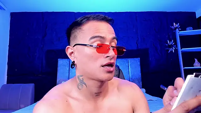 LiamDeep Live XXX Chat