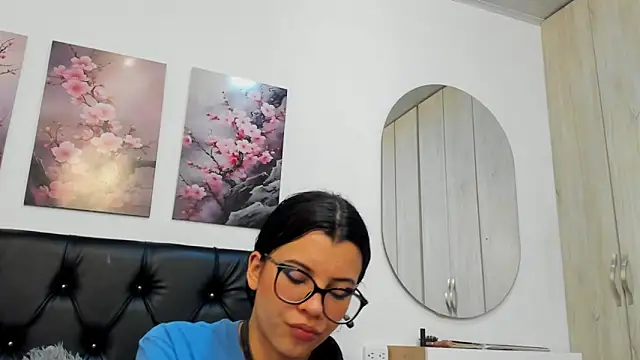 Chat +18 de pinky_f00x ao vivo