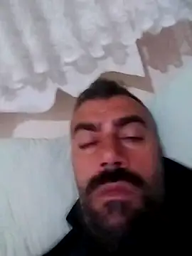 kevgir08 Adlı Modelin Canlı XXX Sohbeti
