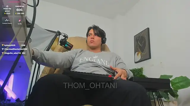 Thom_Ohtani 即時 XXX 聊天