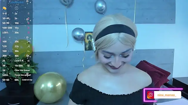 Chat XXX en directo de Nina-Mars