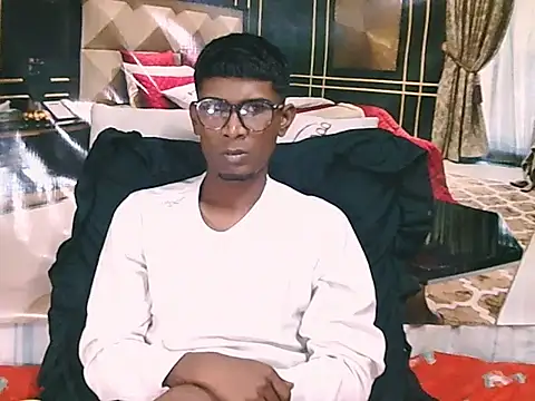 IndianThuggin Live XXX-Chat