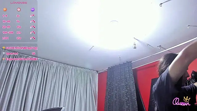 XXX chat uživo modela Almaazz