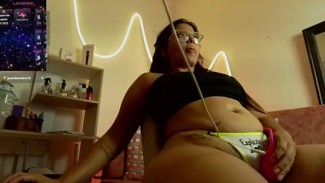 Czat XXX na żywo – Megaan_Greey