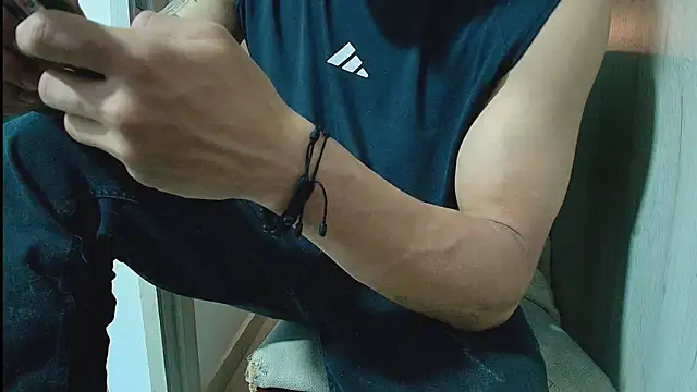 thomas_gun লাইভ XXX চ্যাট