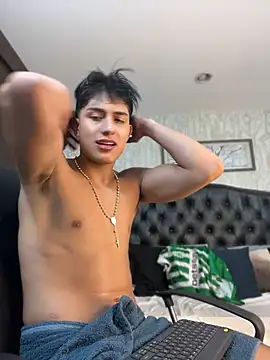 Lander_Cruz 即時 XXX 聊天