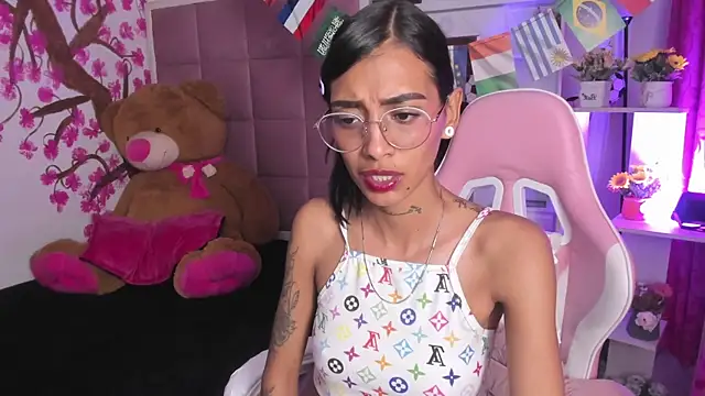 KarlaSlutSkinny__'s Live XXX Chat
