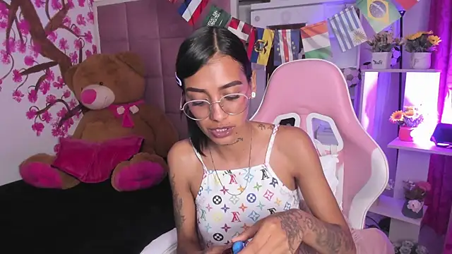 Chat XXX en directo de KarlaSlutSkinny__