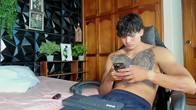 elliot_colton 라이브 XXX 채팅