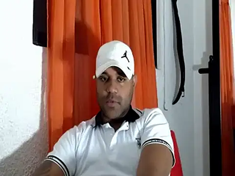 420_NigaaRealFLV's Webcam Show