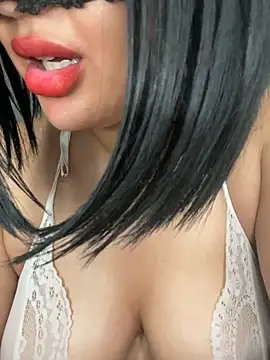 katy_nour: онлайн-секс-чат