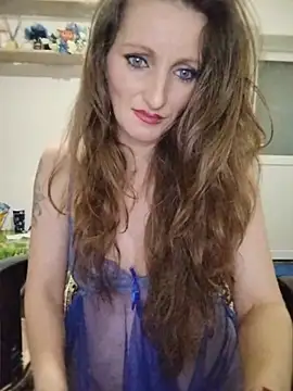 צ'אט XXX בשידור חי של CrazyMaya39