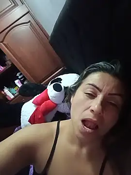 maynor_1998's Live XXX Chat