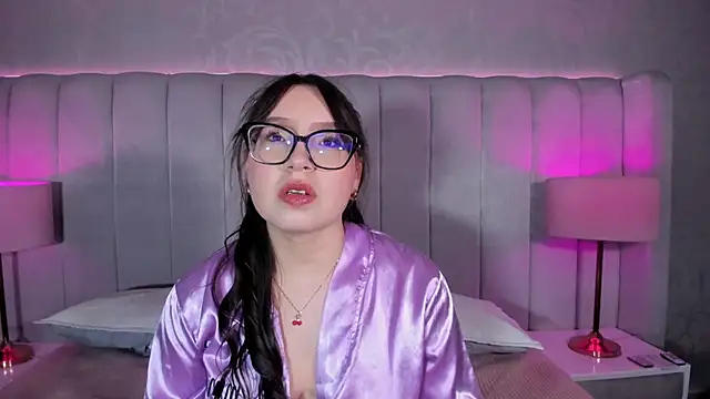 MadeleynRose: онлайн-секс-чат