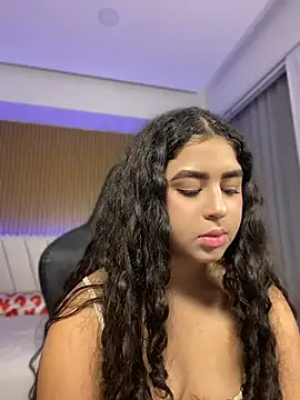 Chat +18 de Abby_Zaf ao vivo