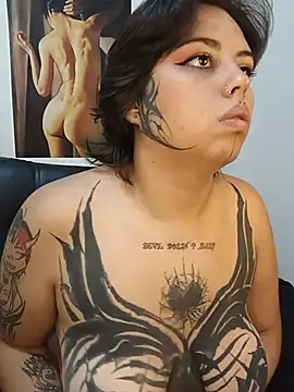 Chat +18 de MalboroRojo ao vivo