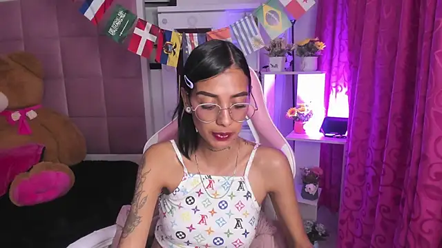 KarlaSlutSkinny__ Adlı Modelin Canlı XXX Sohbeti