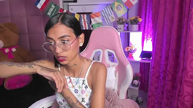 Chat XXX en directo de KarlaSlutSkinny__