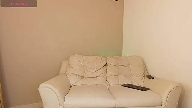 Maxi_and_Ares' Live XXX Chat