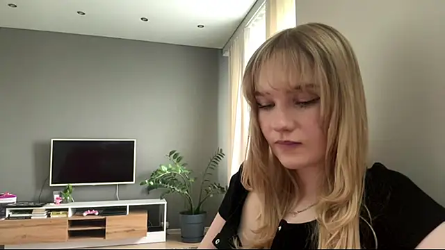 PlasaRima Adlı Modelin Canlı XXX Sohbeti